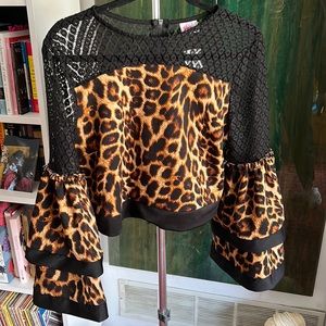 Leopard and crocheted crop top with bell sleeves